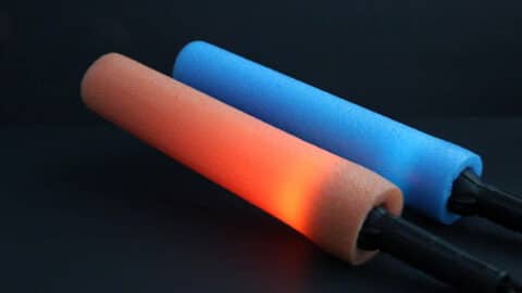 Laserschwert basteln leuchtend Kindergeburtstag Star Wars Motto