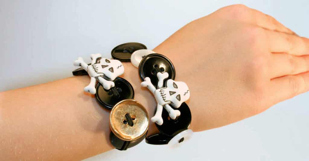 Piraten Armband Armbänder basteln Kindergeburtstag Piraten Geburtstag feiern
