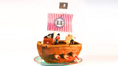 Piratenschiff Kuchen Rezept und Anleitung für den Piraten Kindergeburtstag