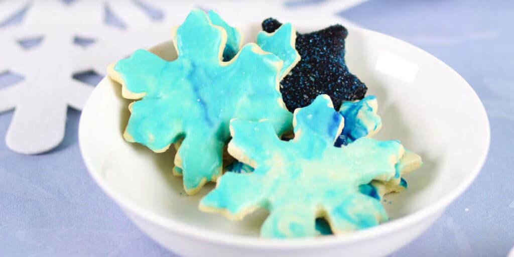 Schneeflocken Kekse backen Rezept Weihnachten Advent Marmoriert blau