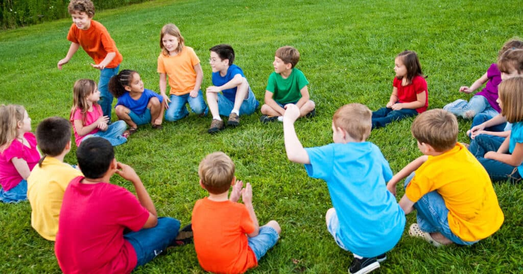 Geburtstagsspiele Kinder Kindergeburtstag Spiele spielen finden wählen